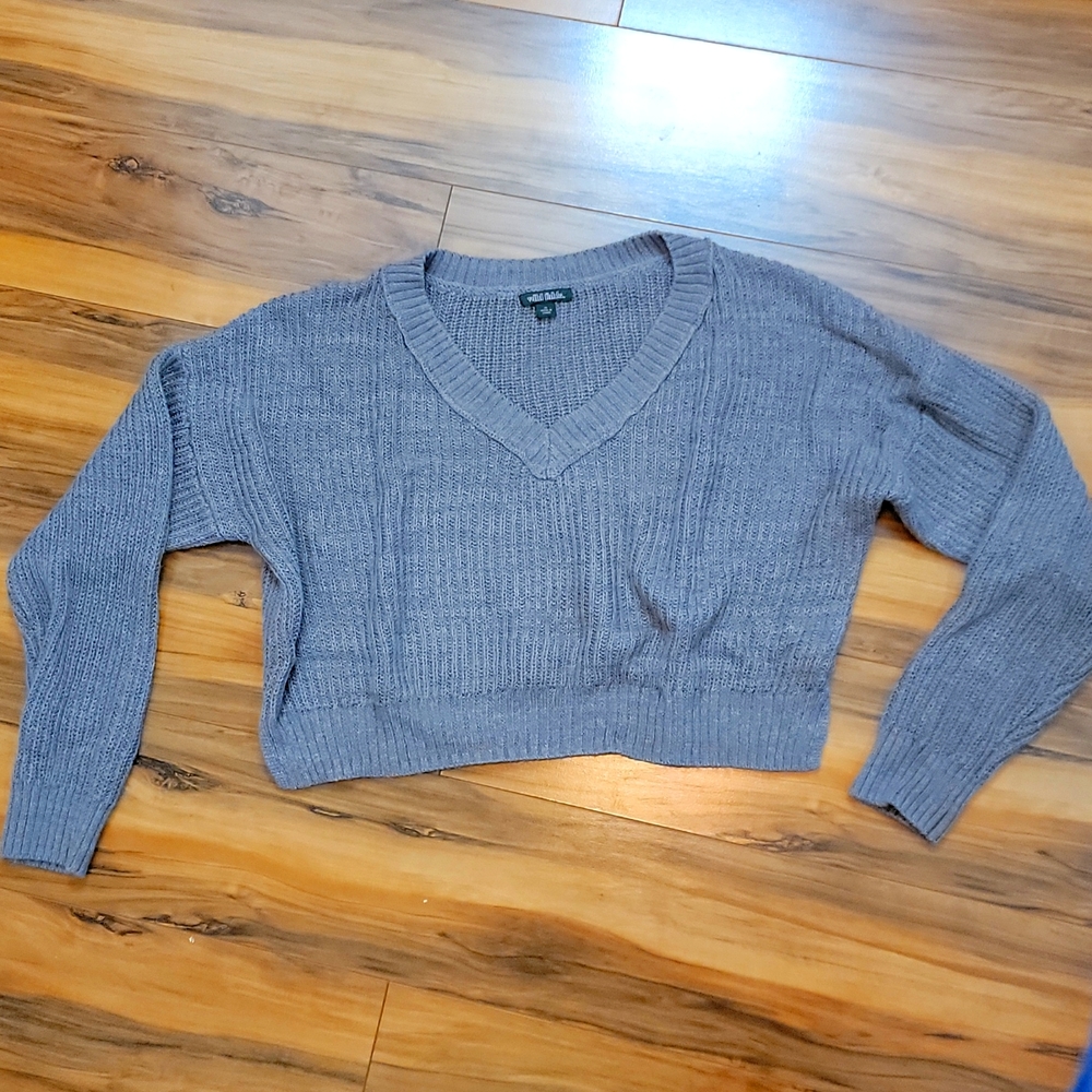 Wild Fable cropped sweater size medium
